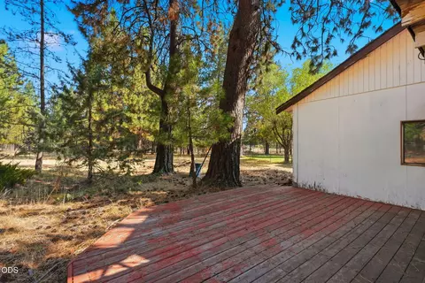 Exterior - 19092 Shoshone Rd, Bend, OR 97702 photo 5 of 8