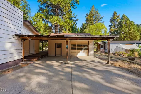 Exterior - 19092 Shoshone Rd, Bend, OR 97702 photo 6 of 8