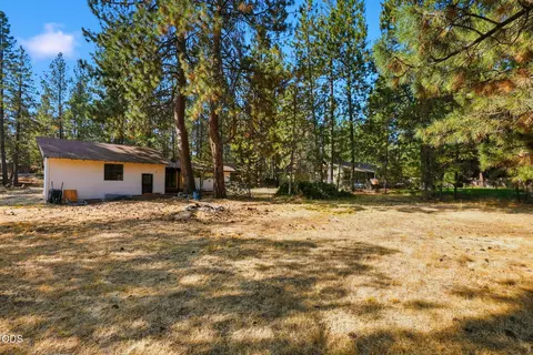 Exterior - 19092 Shoshone Rd, Bend, OR 97702 photo 8 of 8