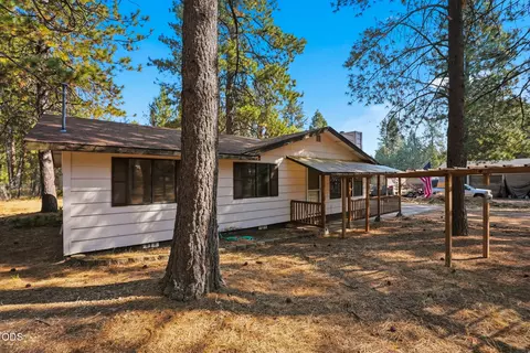 Exterior - 19092 Shoshone Rd, Bend, OR 97702 photo 2 of 8