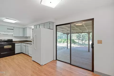 Kitchen - 19092 Shoshone Rd, Bend, OR 97702 photo 3 of 3