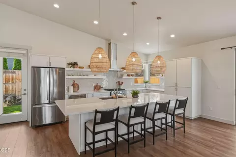 Kitchen - 63108 NE Iner Loop, Bend, OR 97701 photo 3 of 7