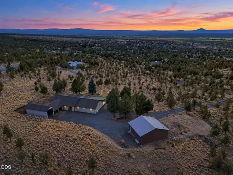 11744 SW Red Cloud Rd, Powell Butte, OR 97753
