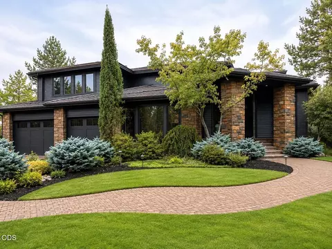 Exterior - 19275 Green Lakes Loop, Bend, OR 97702 photo 11 of 11