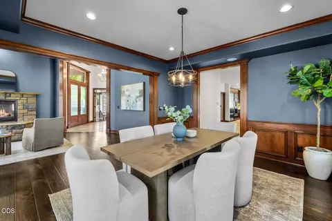 Dining - 19275 Green Lakes Loop, Bend, OR 97702 photo 6 of 6