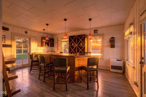 Dining - 1098 Nick Young Rd, Eagle Point, OR 97524 photo 1 of 3