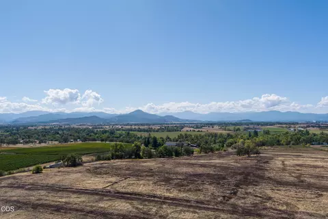 Other - 1098 Nick Young Rd, Eagle Point, OR 97524 photo 8 of 40