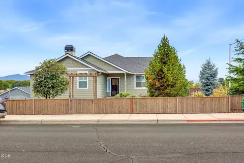 Other - 417 Echo Way, Eagle Point, OR 97524 photo 2 of 13