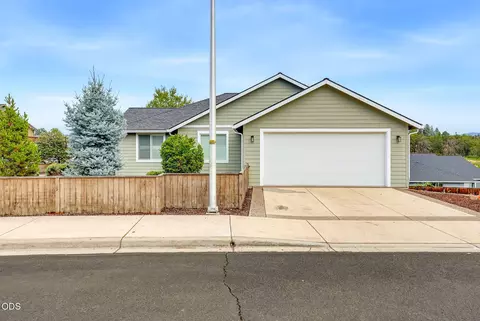 Exterior - 417 Echo Way, Eagle Point, OR 97524 photo 5 of 15