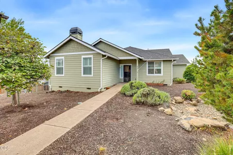 Other - 417 Echo Way, Eagle Point, OR 97524 photo 1 of 13