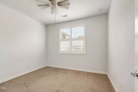 Bedroom - 417 Echo Way, Eagle Point, OR 97524 photo 1 of 9