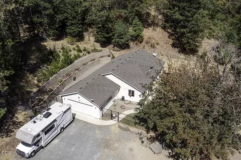 5334 Griffin Creek Rd, Medford, OR 97501