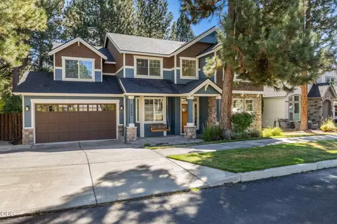 60984 Snowberry Pl, Bend, OR 97702