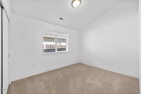 Bedroom - 129 Cottonwood Dr, Eagle Point, OR 97524 photo 2 of 3
