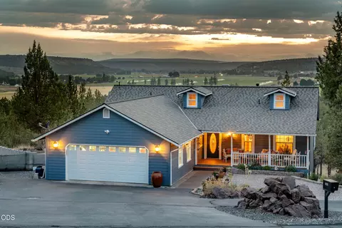 1035 NE Wyoming Dr, Prineville, OR 97754