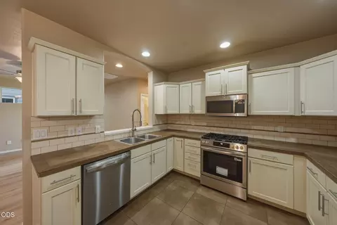 Kitchen - 19622 Harvard Pl, Bend, OR 97702 photo 1 of 3