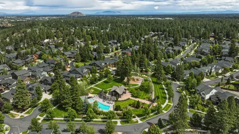 View/Area - 19622 Harvard Pl, Bend, OR 97702 photo 3 of 6