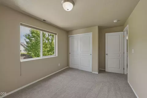 Bedroom - 19622 Harvard Pl, Bend, OR 97702 photo 7 of 7