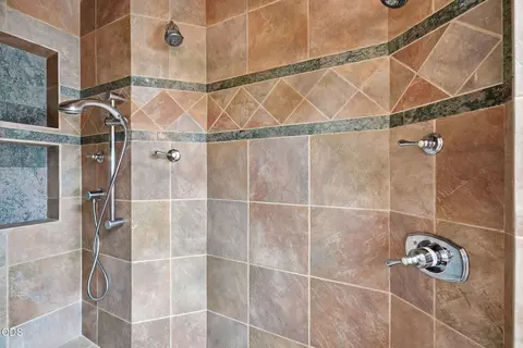 Bath - 60430 Sunridge, Bend, OR 97702 photo 5 of 6