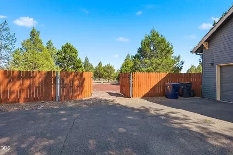 Exterior - 60430 Sunridge, Bend, OR 97702 photo 10 of 18