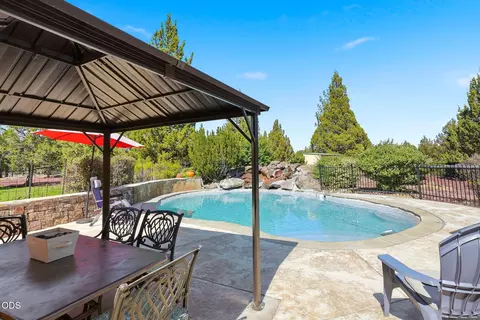 Exterior - 60430 Sunridge, Bend, OR 97702 photo 16 of 18