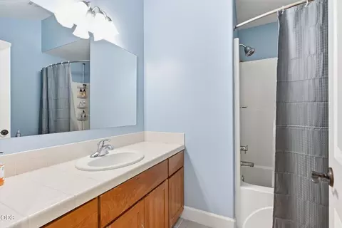 Bath - 60430 Sunridge, Bend, OR 97702 photo 6 of 6