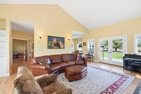 Living - 60430 Sunridge, Bend, OR 97702 photo 3 of 4
