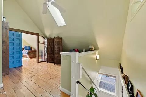 Entry Way - 21042 Robin Ave, Bend, OR 97703 photo 2 of 2