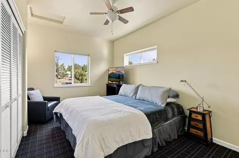 Bedroom - 21042 Robin Ave, Bend, OR 97703 photo 4 of 5