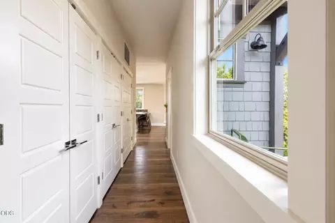 Entry Way - 19301 Alianna Loop, Bend, OR 97702 photo 4 of 5
