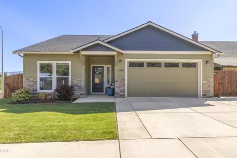 1681 Thomas Rd, Medford, OR 97501