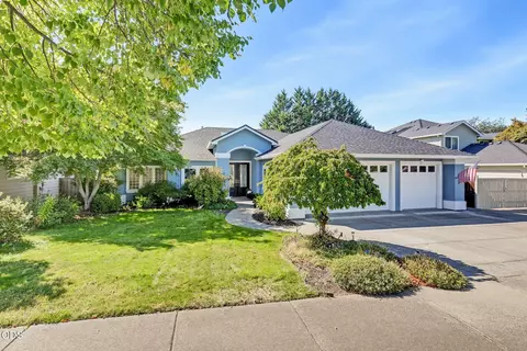 2663 Kerrisdale Ridge Dr, Medford, OR 97504