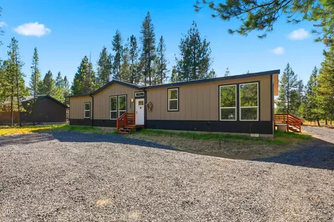 Exterior - 52465 Ammon Rd, La Pine, OR 97739 photo 8 of 9