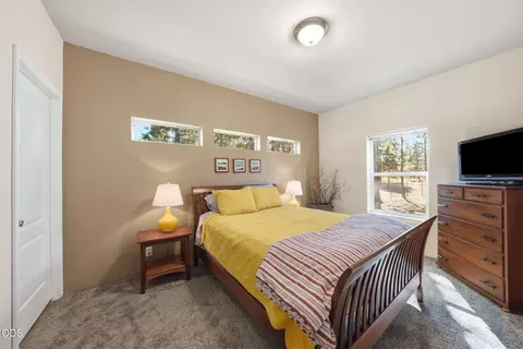 Bedroom - 52465 Ammon Rd, La Pine, OR 97739 photo 2 of 3