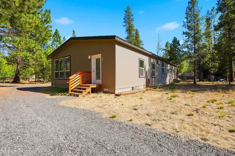 Exterior - 52465 Ammon Rd, La Pine, OR 97739 photo 2 of 9