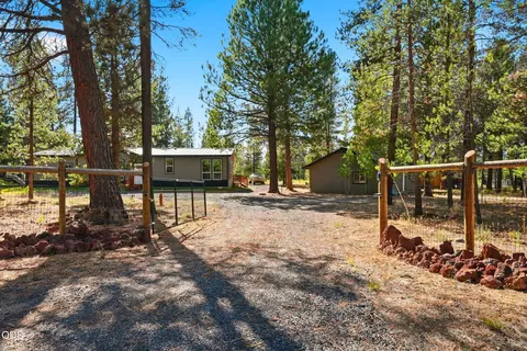 Exterior - 52465 Ammon Rd, La Pine, OR 97739 photo 4 of 9