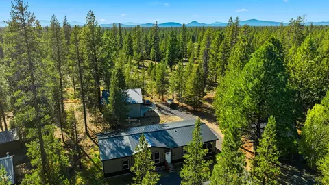 View/Area - 52465 Ammon Rd, La Pine, OR 97739 photo 5 of 6
