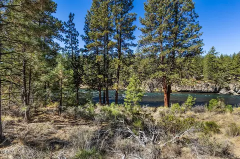 View/Area - 60623 River Bend Dr, Bend, OR 97702 photo 10 of 16