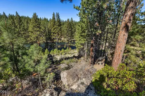 View/Area - 60623 River Bend Dr, Bend, OR 97702 photo 9 of 16
