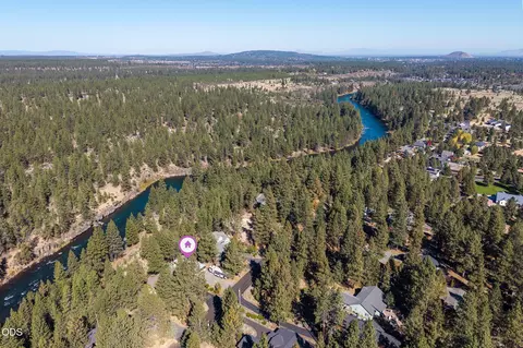 View/Area - 60623 River Bend Dr, Bend, OR 97702 photo 12 of 16