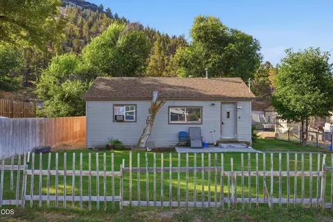 2460 S Melrose Dr, Prineville, OR 97754