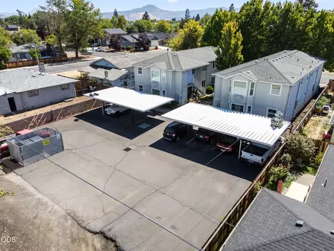 Exterior - 123 Maple St, Central Point, OR 97502 photo 7 of 7
