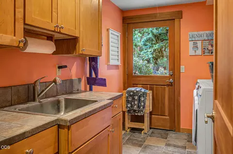 Other - 60947 Garnet St, Bend, OR 97702 photo 2 of 10