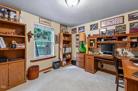 Other - 60947 Garnet St, Bend, OR 97702 photo 3 of 10