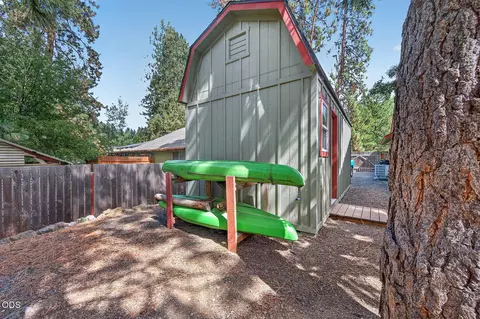 Exterior - 60947 Garnet St, Bend, OR 97702 photo 10 of 11