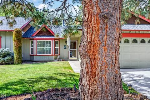 Exterior - 60947 Garnet St, Bend, OR 97702 photo 4 of 11