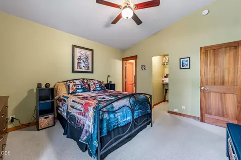 Bedroom - 60947 Garnet St, Bend, OR 97702 photo 7 of 7