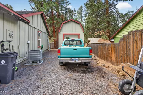 Exterior - 60947 Garnet St, Bend, OR 97702 photo 11 of 11