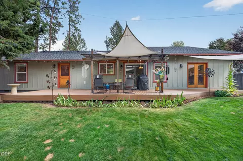 Exterior - 60947 Garnet St, Bend, OR 97702 photo 8 of 11