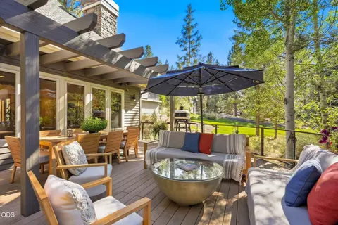 Exterior - 3028 NW Underhill Pl, Bend, OR 97703 photo 11 of 16